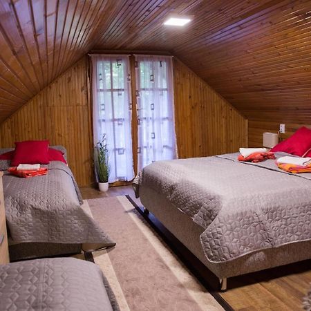 Fuege-Fa-Haz Vasarosnameny - Gergelyiugornya Apartment Luaran gambar
