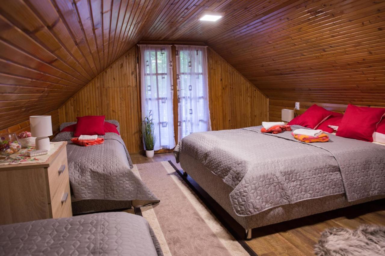 Fuege-Fa-Haz Vasarosnameny - Gergelyiugornya Apartment Luaran gambar