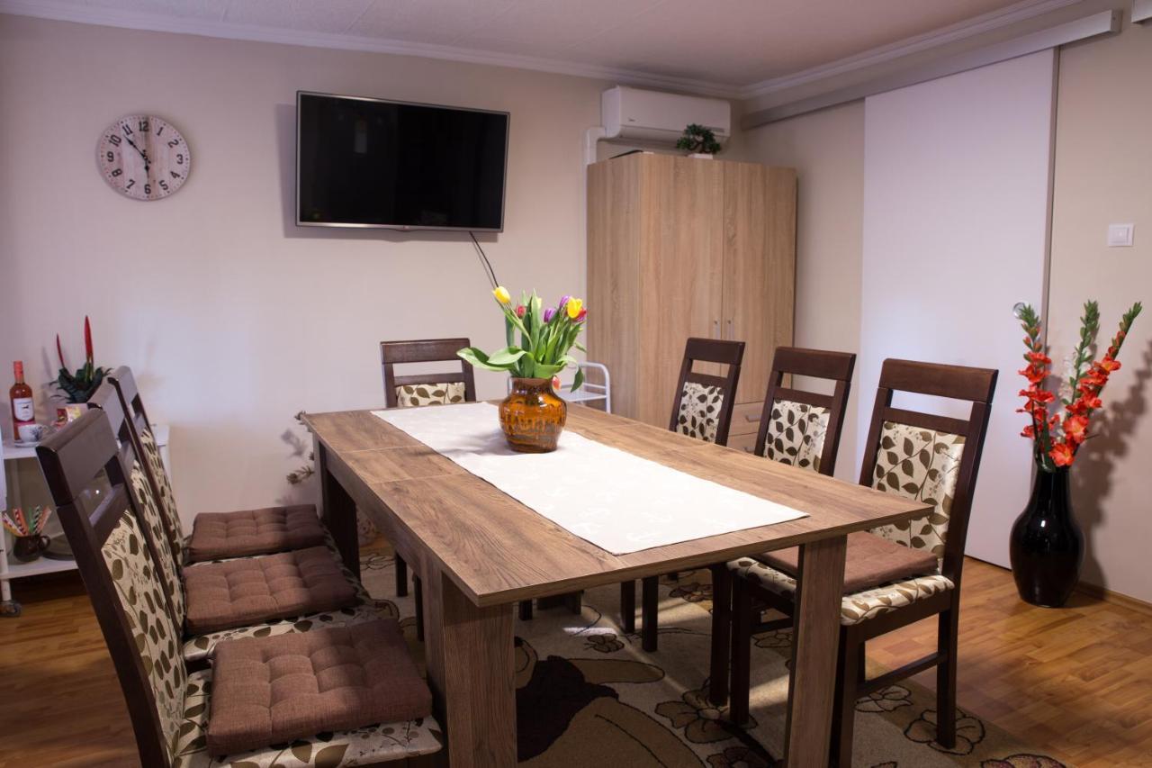 Fuege-Fa-Haz Vasarosnameny - Gergelyiugornya Apartment Luaran gambar