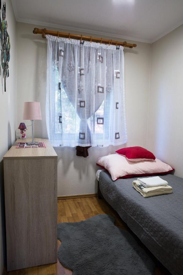Fuege-Fa-Haz Vasarosnameny - Gergelyiugornya Apartment Luaran gambar