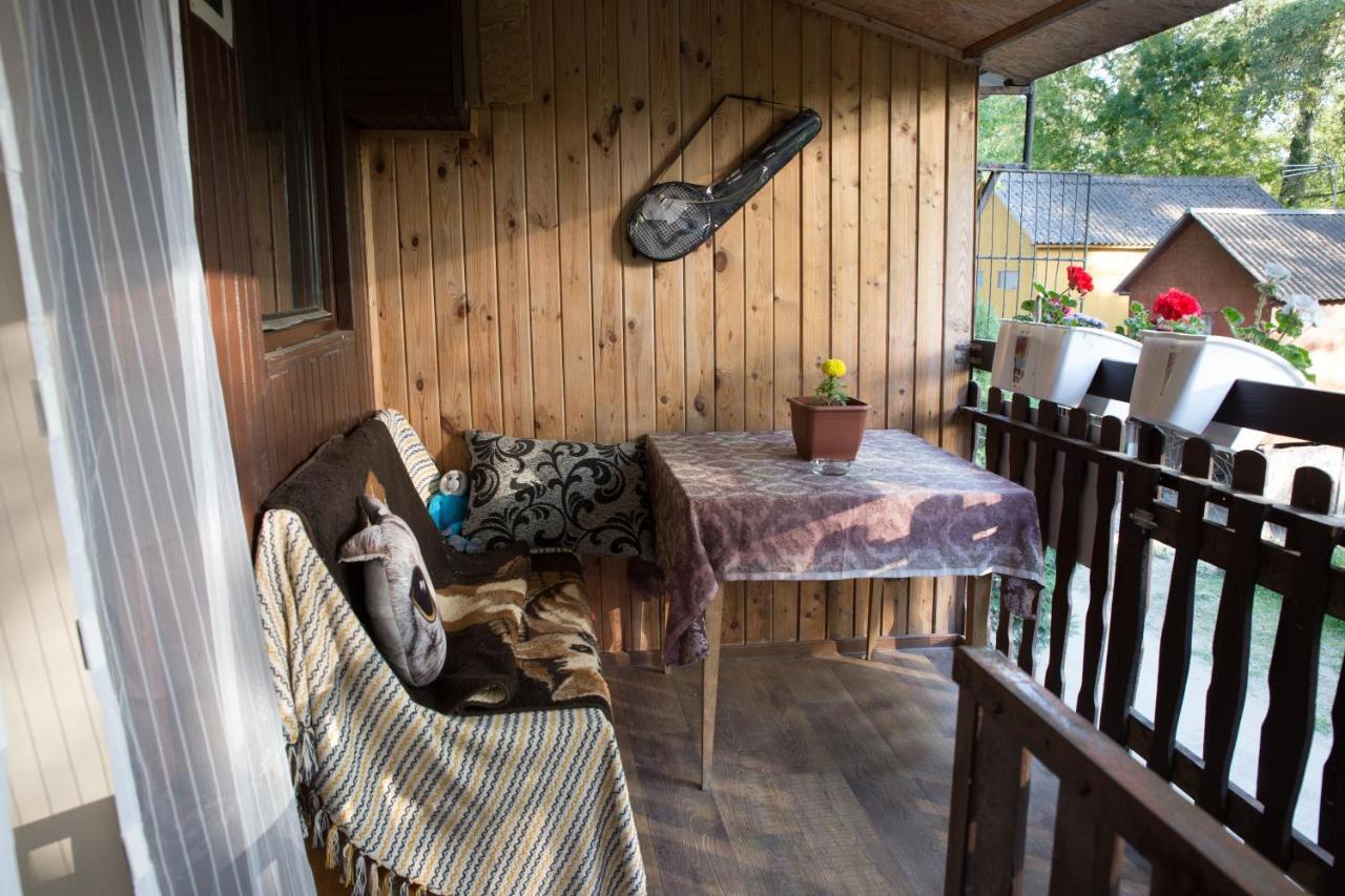 Fuege-Fa-Haz Vasarosnameny - Gergelyiugornya Apartment Luaran gambar