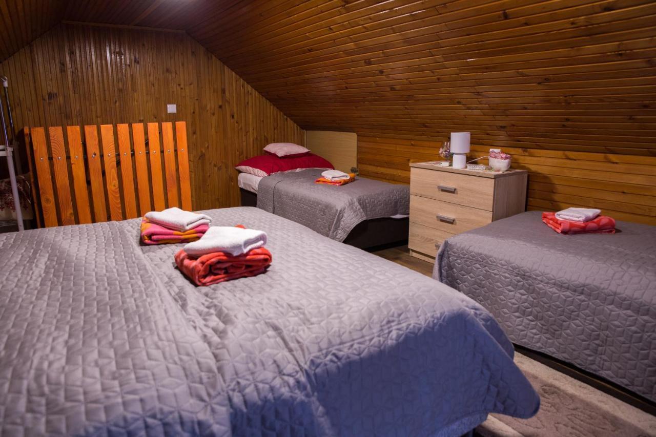 Fuege-Fa-Haz Vasarosnameny - Gergelyiugornya Apartment Luaran gambar